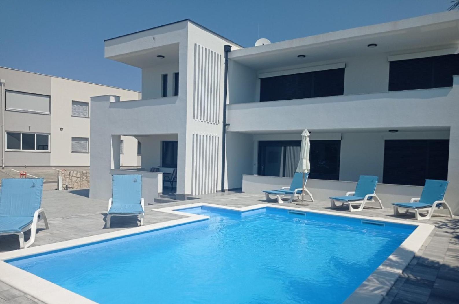 Villa Leptiric วีร์ ภายนอก รูปภาพ